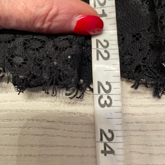 Guess, Black Sequined Sweater W/ Lace bottom Sz 10 - Picture 9 of 9